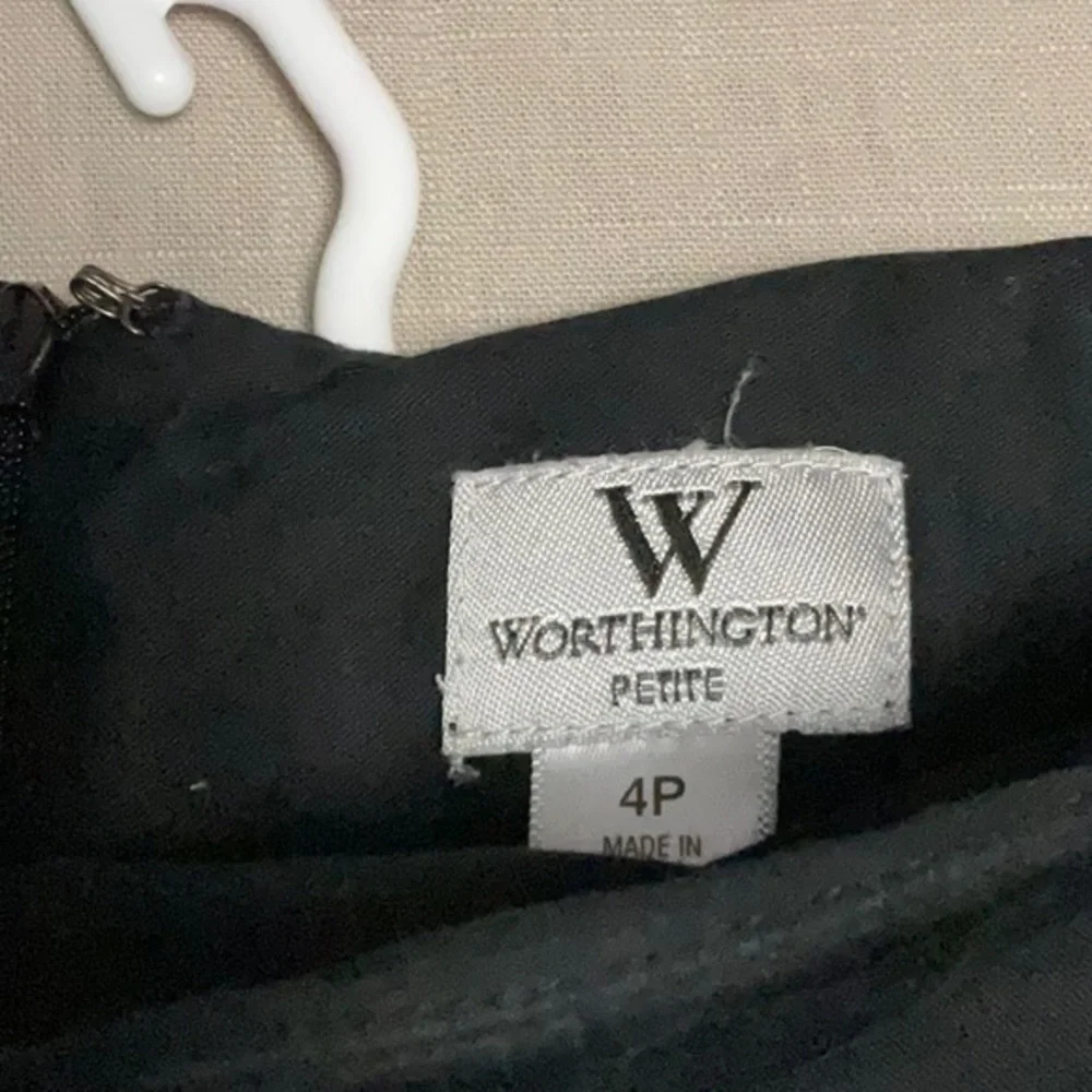 WORTHINGTON - Picture 4 of 5